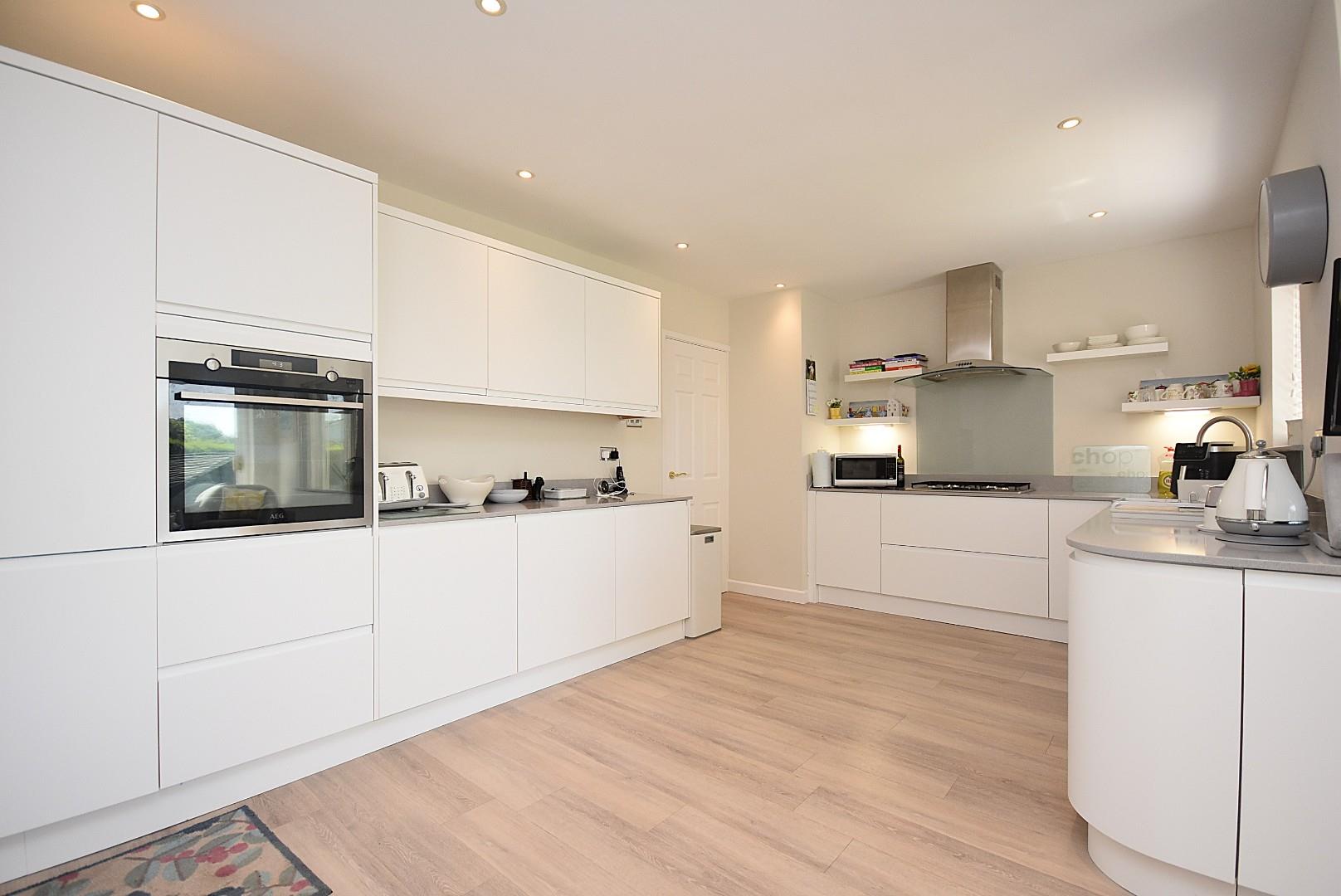 13 Wye Close, Barry, CF62 7TF